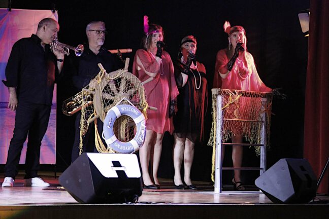 Des jours avec spectacle musical vaucluse la croisiere en chansons 70